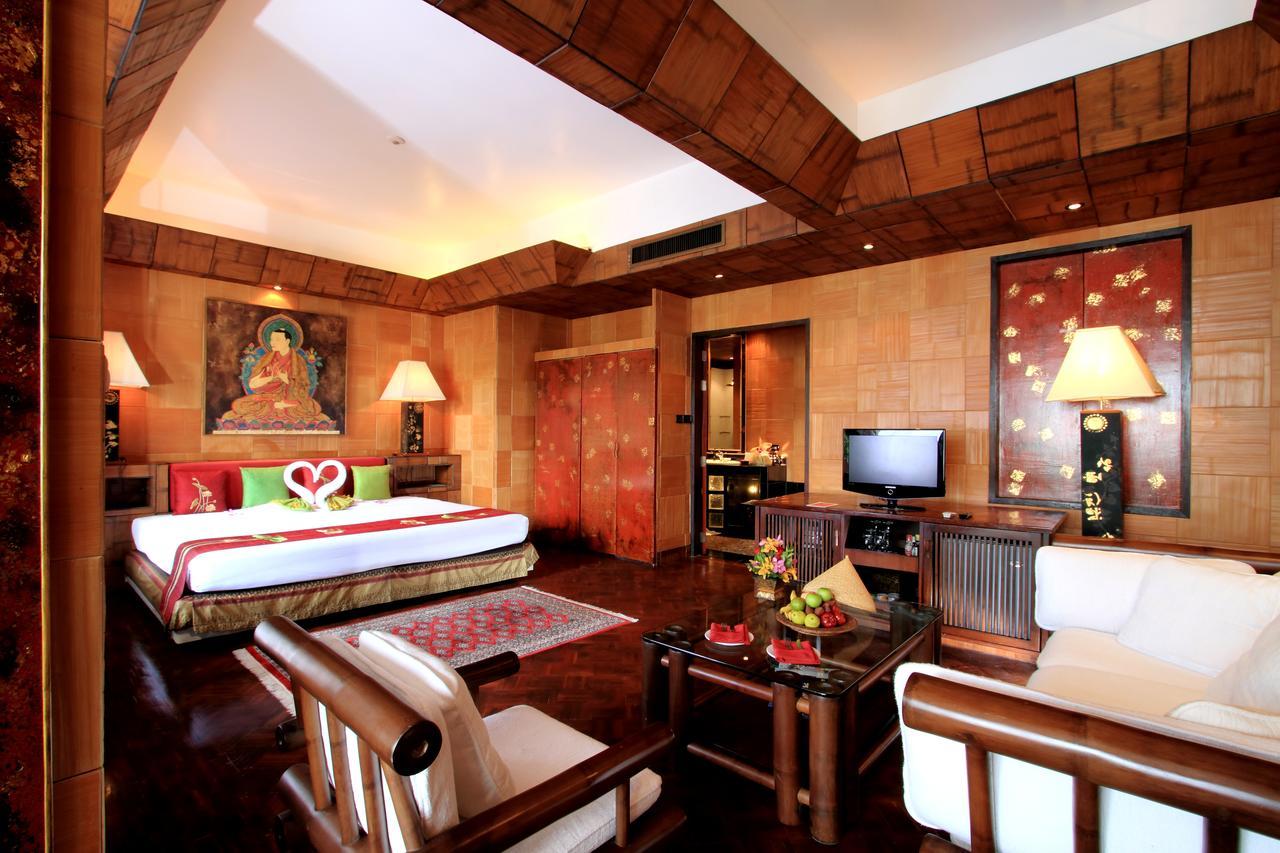 Mom Tri'S Villa Royale - Sha Plus Kata Beach  Exteriör bild