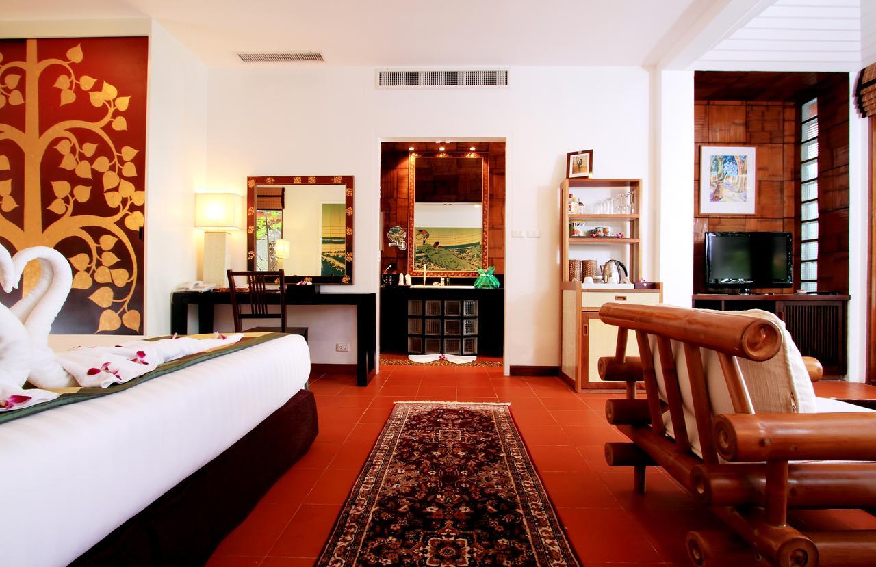 Mom Tri'S Villa Royale - Sha Plus Kata Beach  Exteriör bild